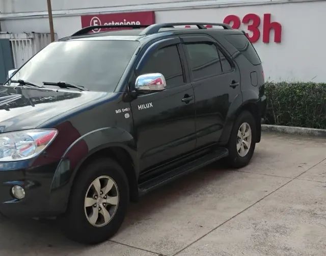 Toyota Hilux SW4 SRV D4-d 4X4 3.0 TDI Dies. AUT 2006 - Foto 3