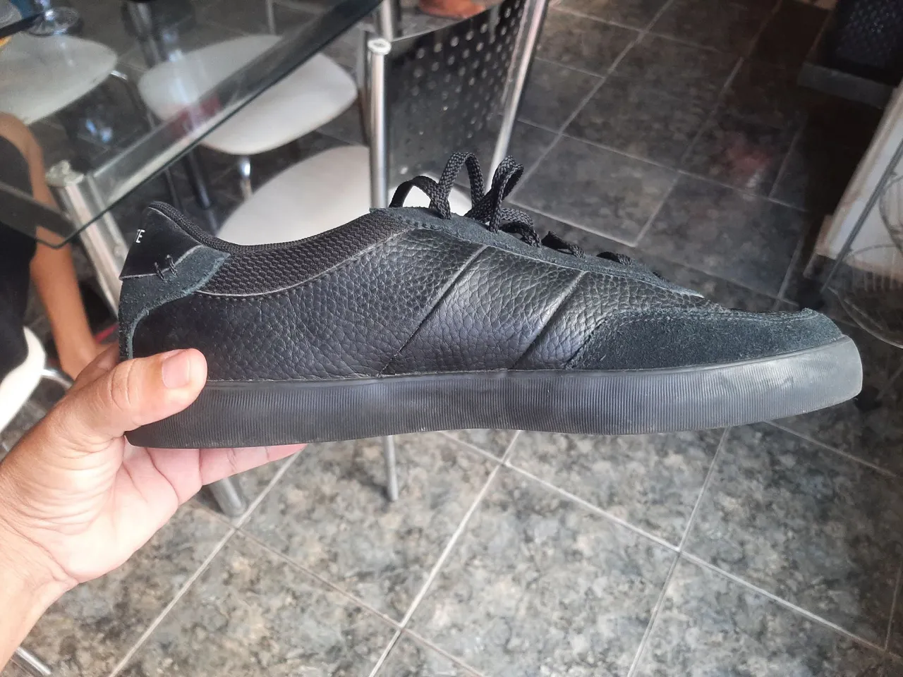 Tênis Lacoste Preto - Elegância e Conforto