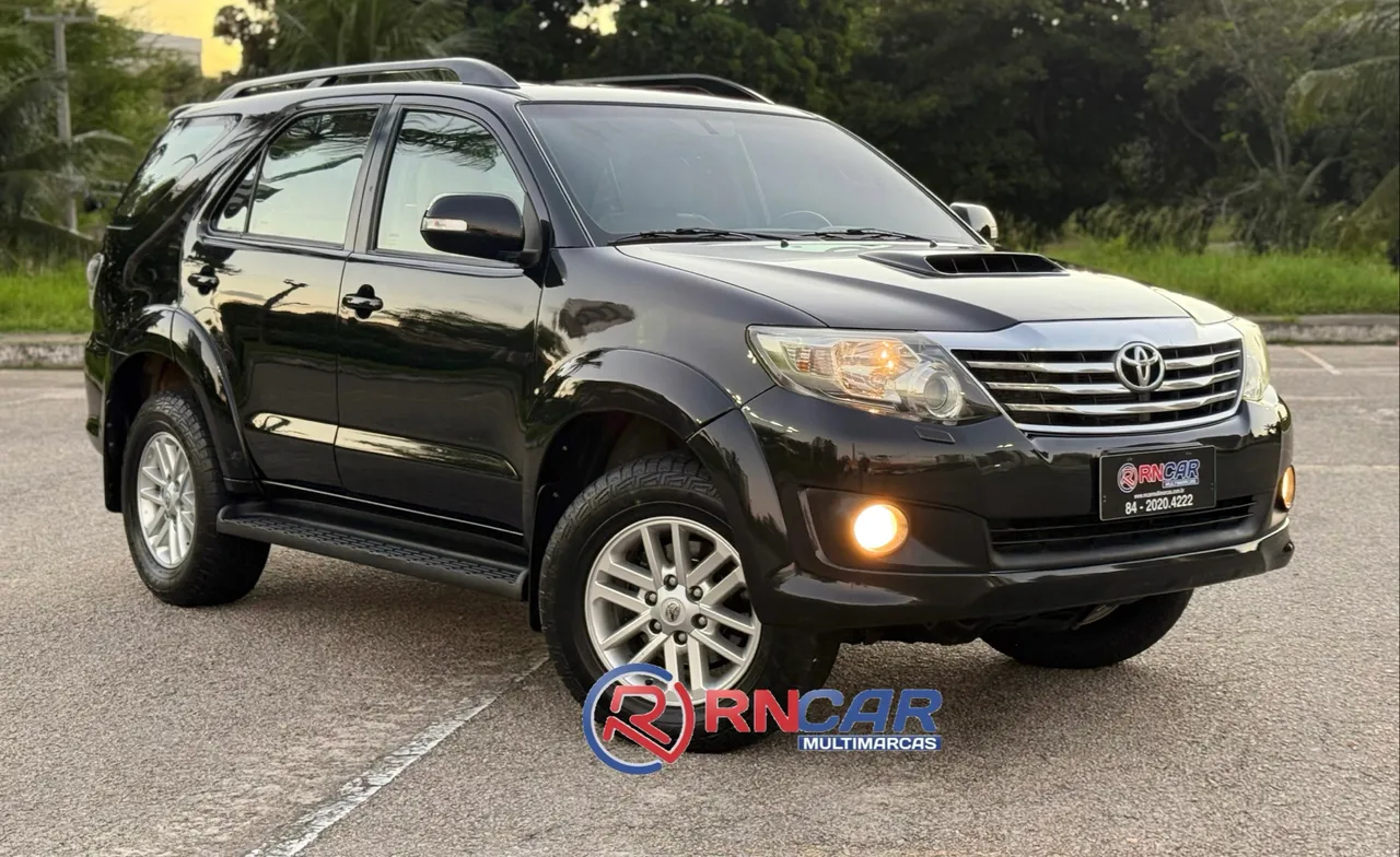 Toyota Hilux Sw4 3.0 Srv 4X4 7 Lugares 16V Turbo Intercooler Diesel 4P Automático