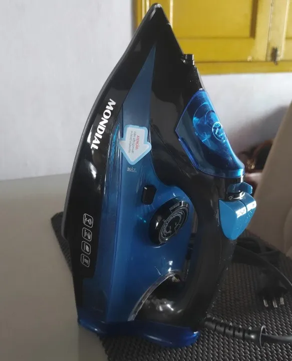 Ferro A Vapor 220V, 1200w Mondial
