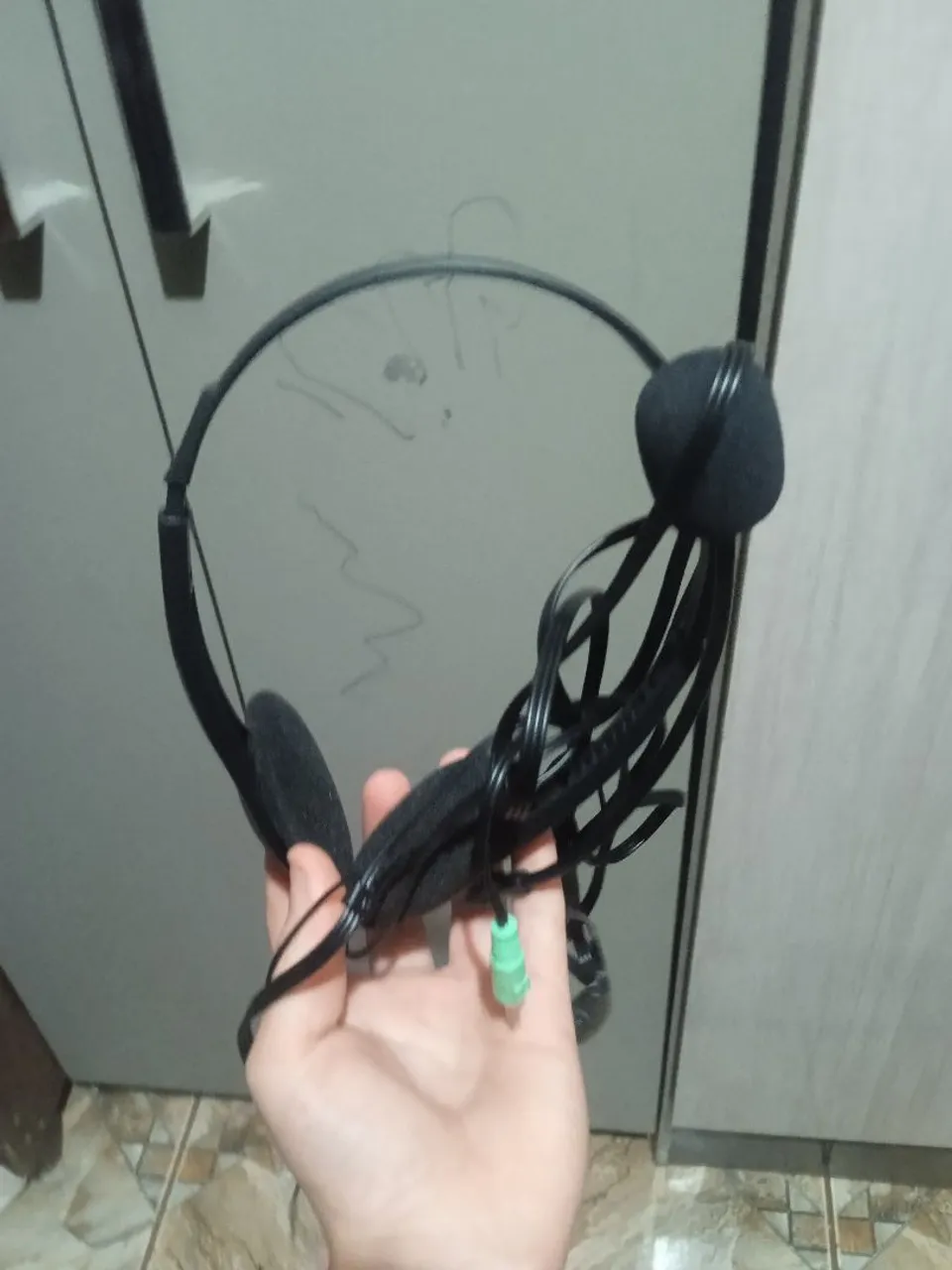 Fone de Ouvido com Microfone