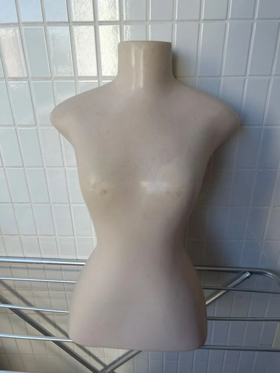 Manequim de corpo feminino para loja de roupas - Foto 3