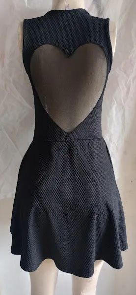 Vestido preto com bojo e transparência - Foto 5