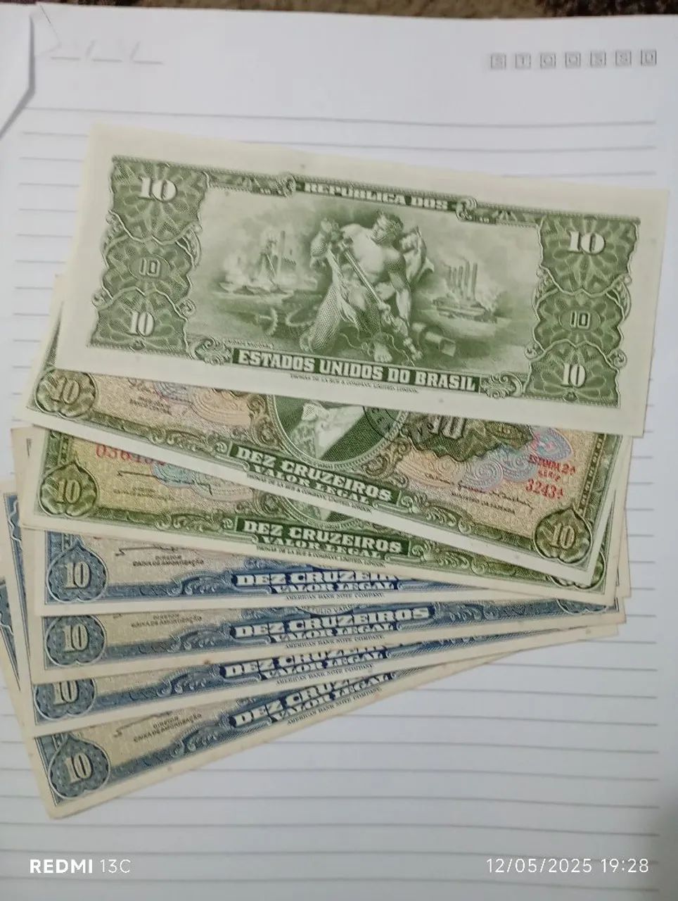 Moedas antigas de 10 cruzeiros do Brasil - Foto 2