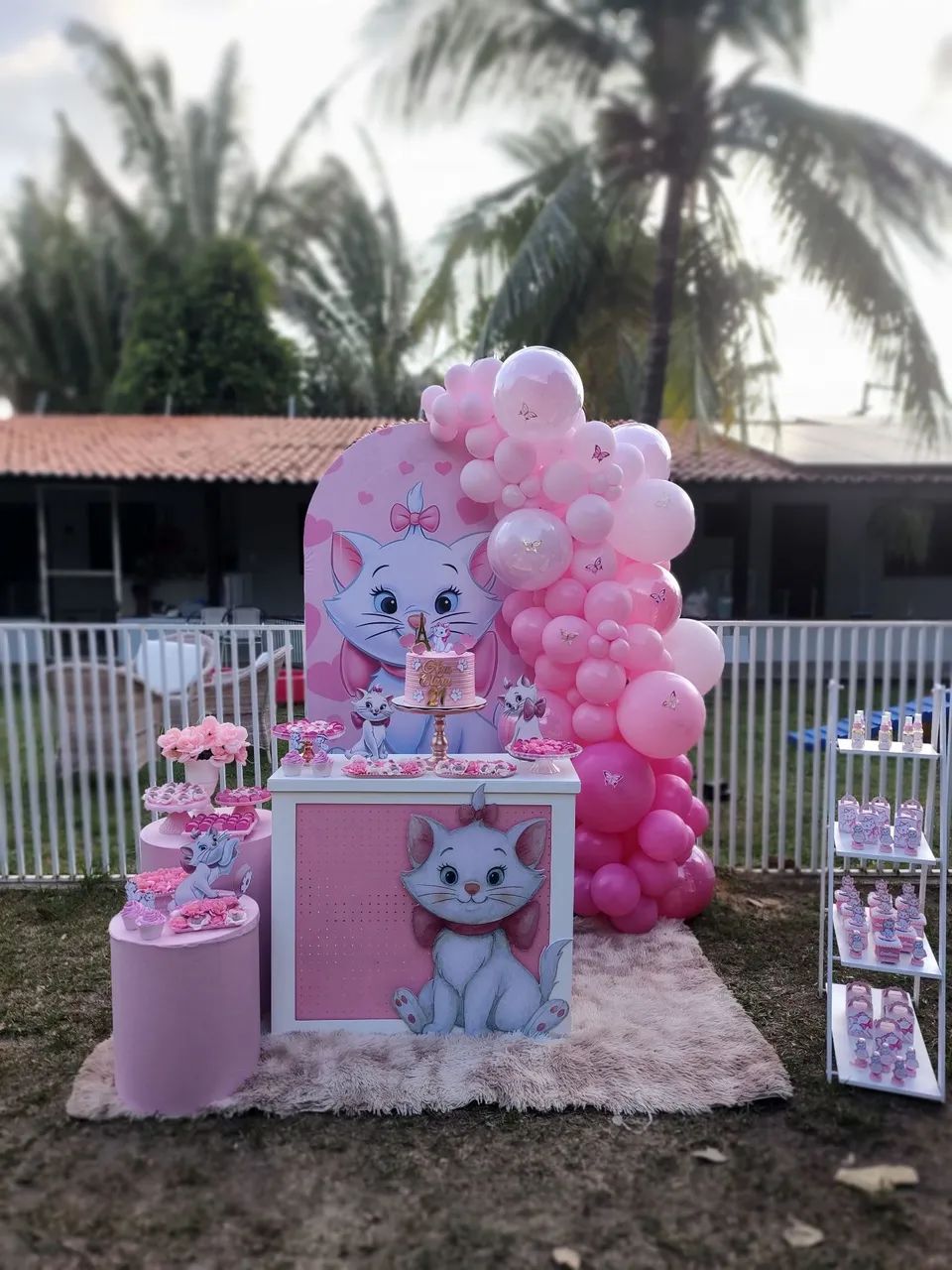 PEGUE E MONTE - DECORAÇÃO DE ANIVERSÁRIO 