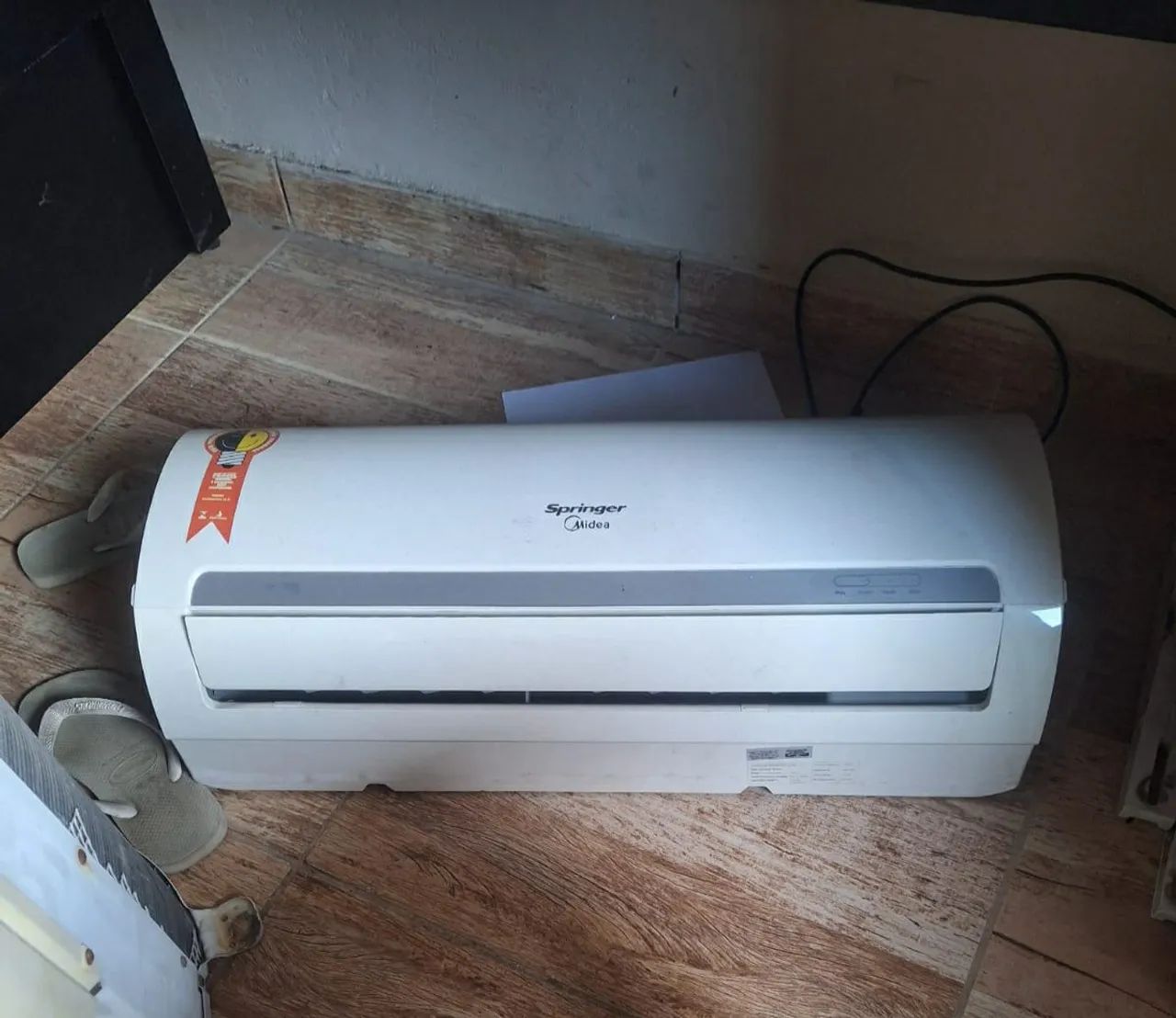 Springer Midea 9000btu 220v