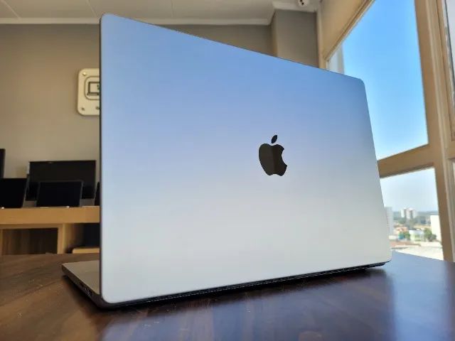 Apple MacBook M1 Pro 2021 | 512GB SSD | 16GB LPDDR5 | 16