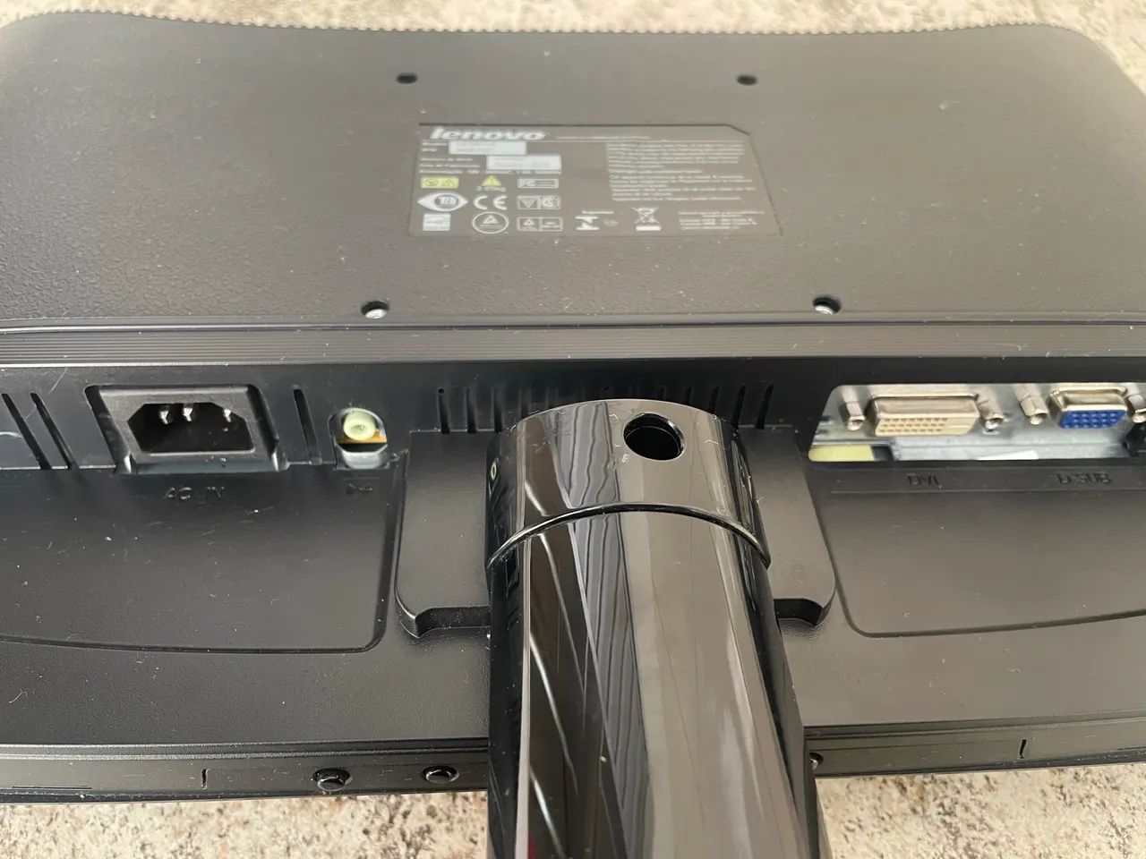 Monitor 19 Polegadas Lenovo Entrada Vga E Dvi Widescreen - Foto 6