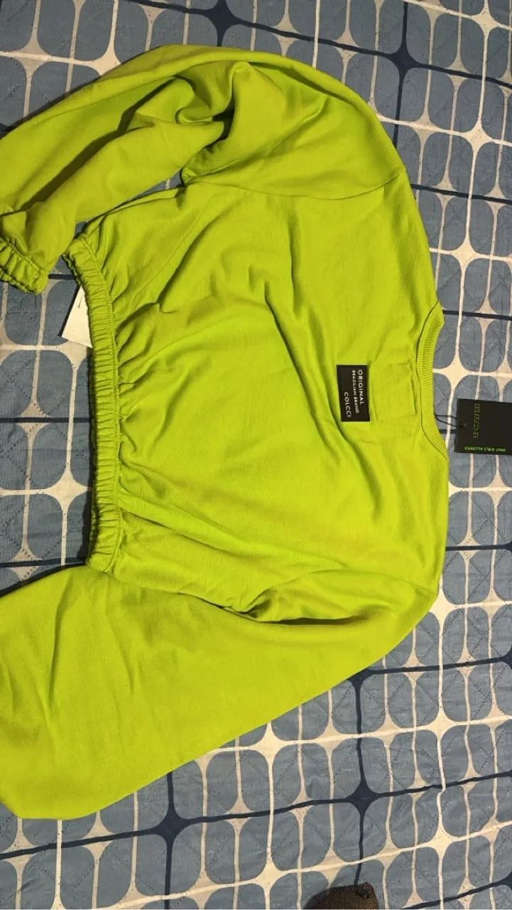 Cropped Colcci Original no verde Neon.