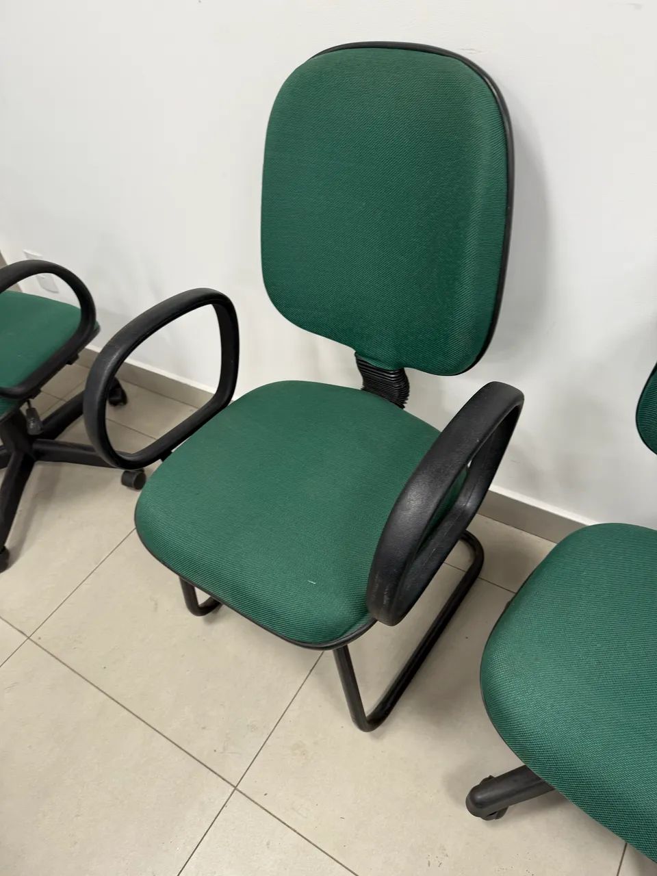 Cadeiras 64363875334915122