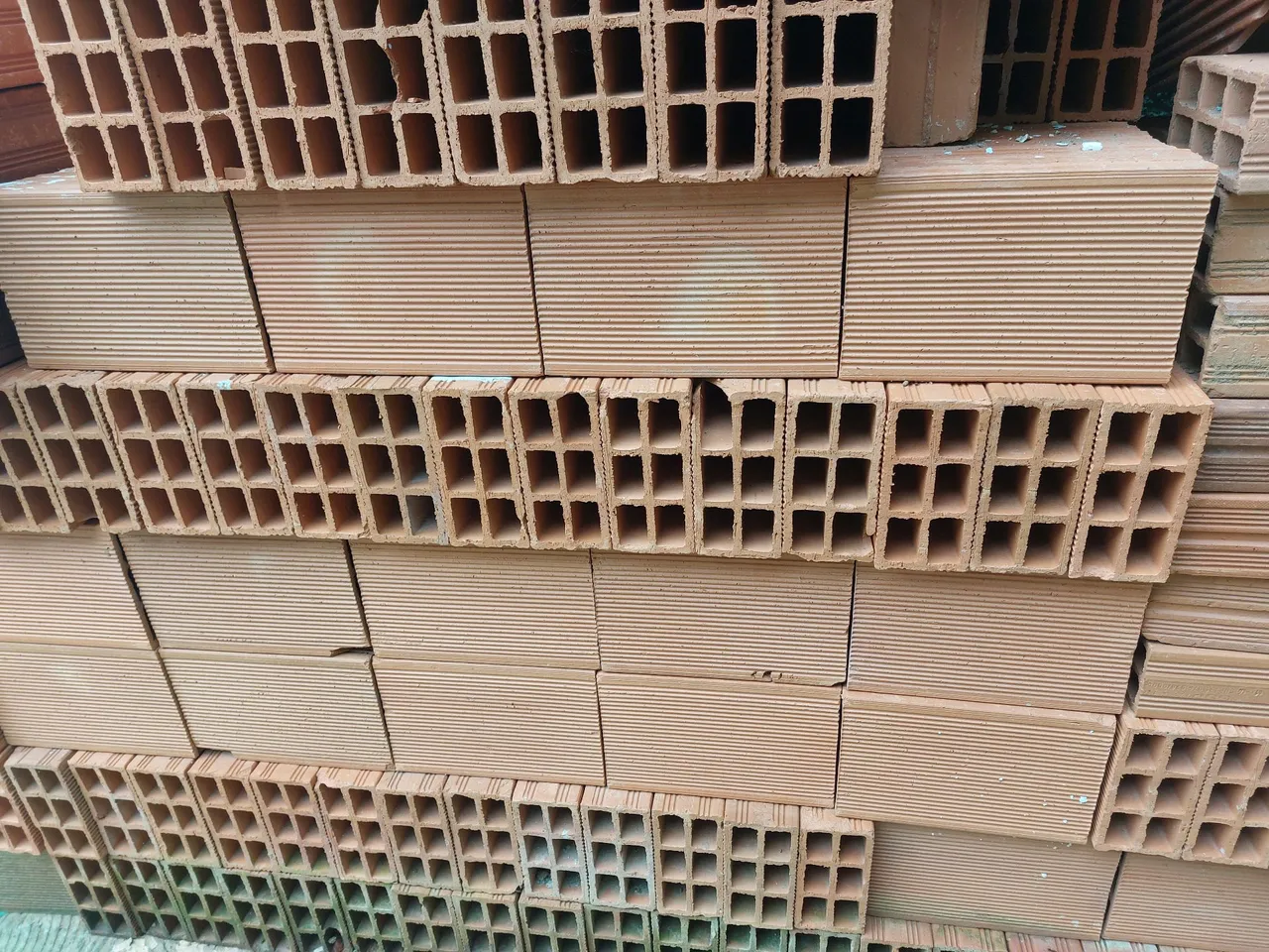 Tijolos e Blocos Cerâmicos para Construção