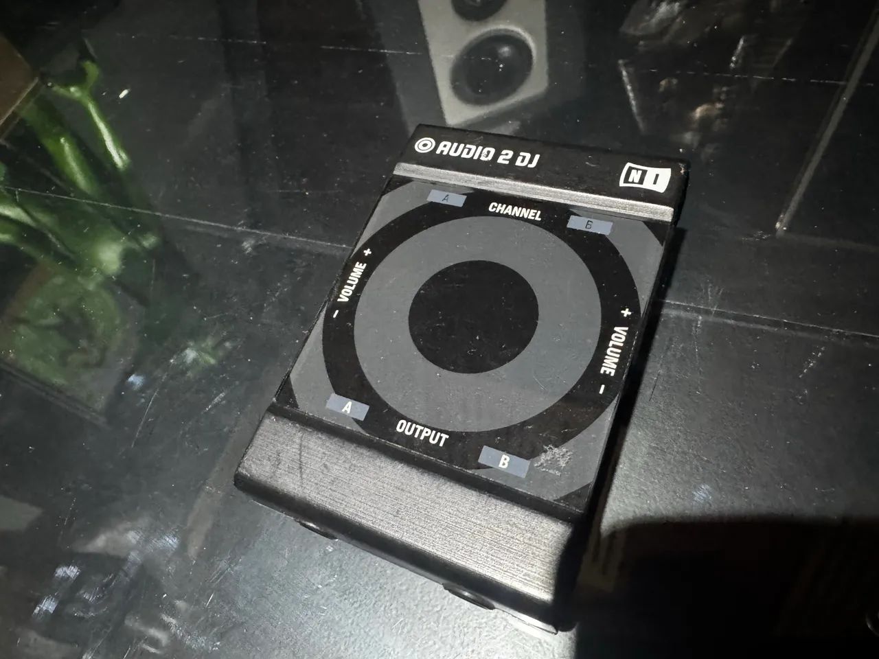 Placa Native Instruments AUDIO 2 DJ