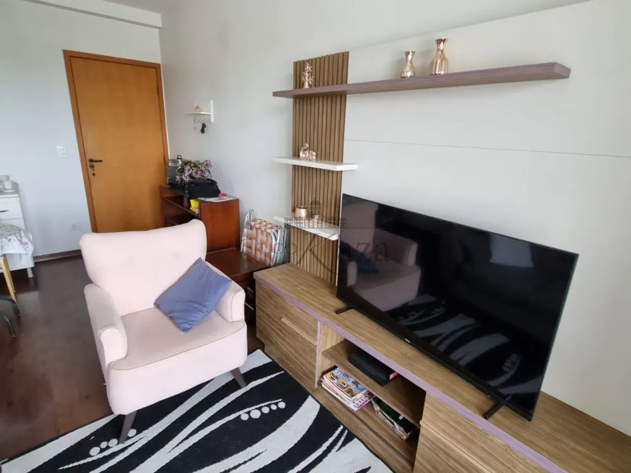 Apartamento - Floradas de São José - Edifício Felicita - 2 Dormitórios - 64m². - Foto 4