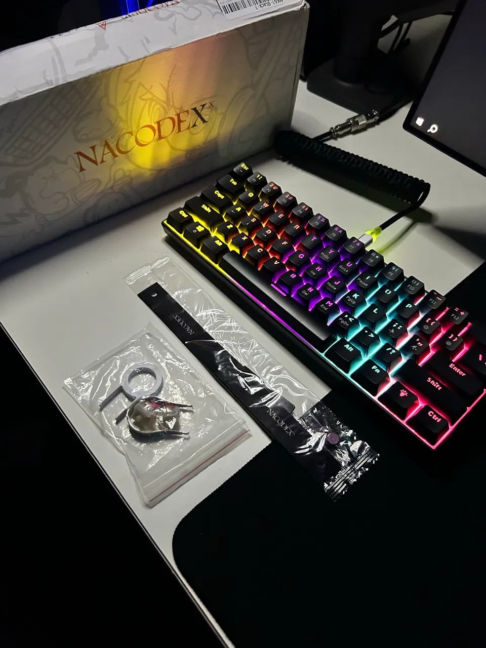 TECLADO MECÂNICO AJAZZ NK61 (novo) - Foto 3
