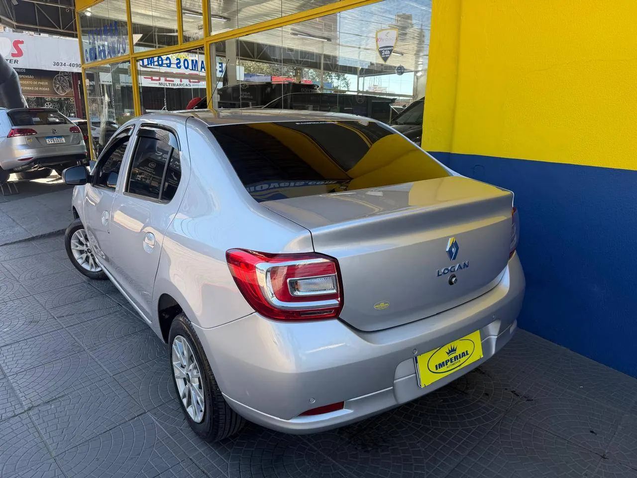 Renault Logan Zen Flex 1.0 12V 4P Mec. 2023 - Foto 3