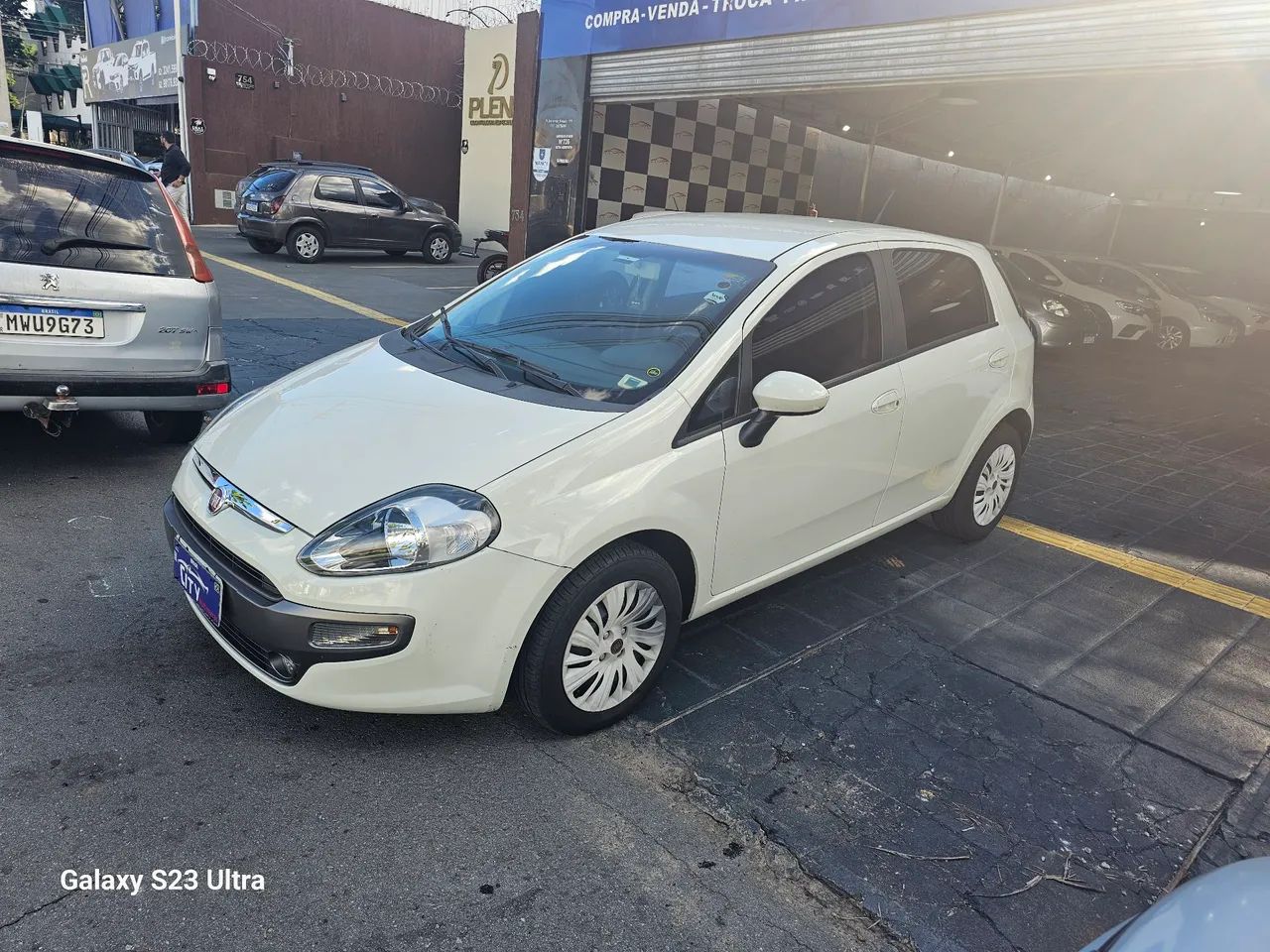 Fiat Punto ESSENCE 1.6 FLEX 16V 5P 2015