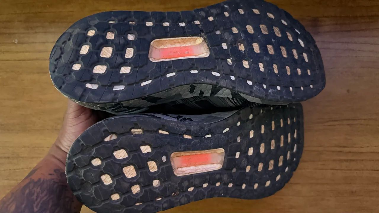 Tênis adidas original em excelente estado  - Foto 4