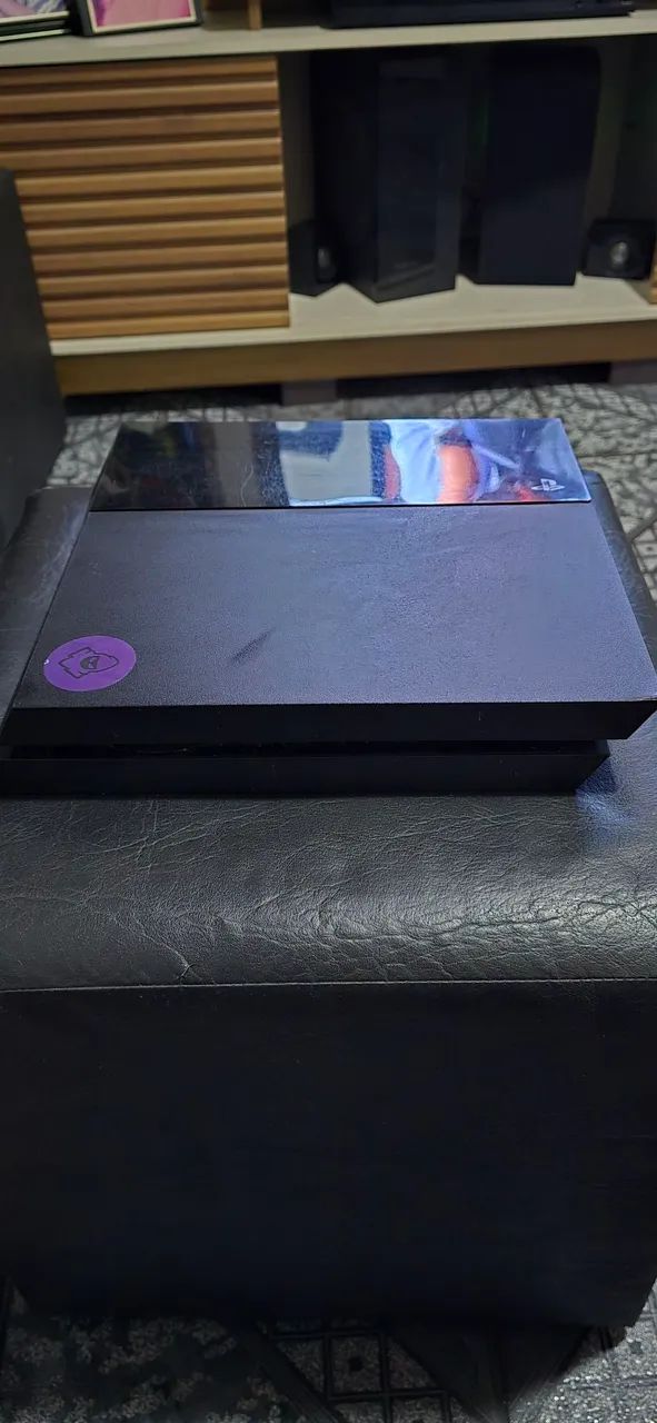 Ps4 com Fifa 26 + 1 jogo - Foto 4
