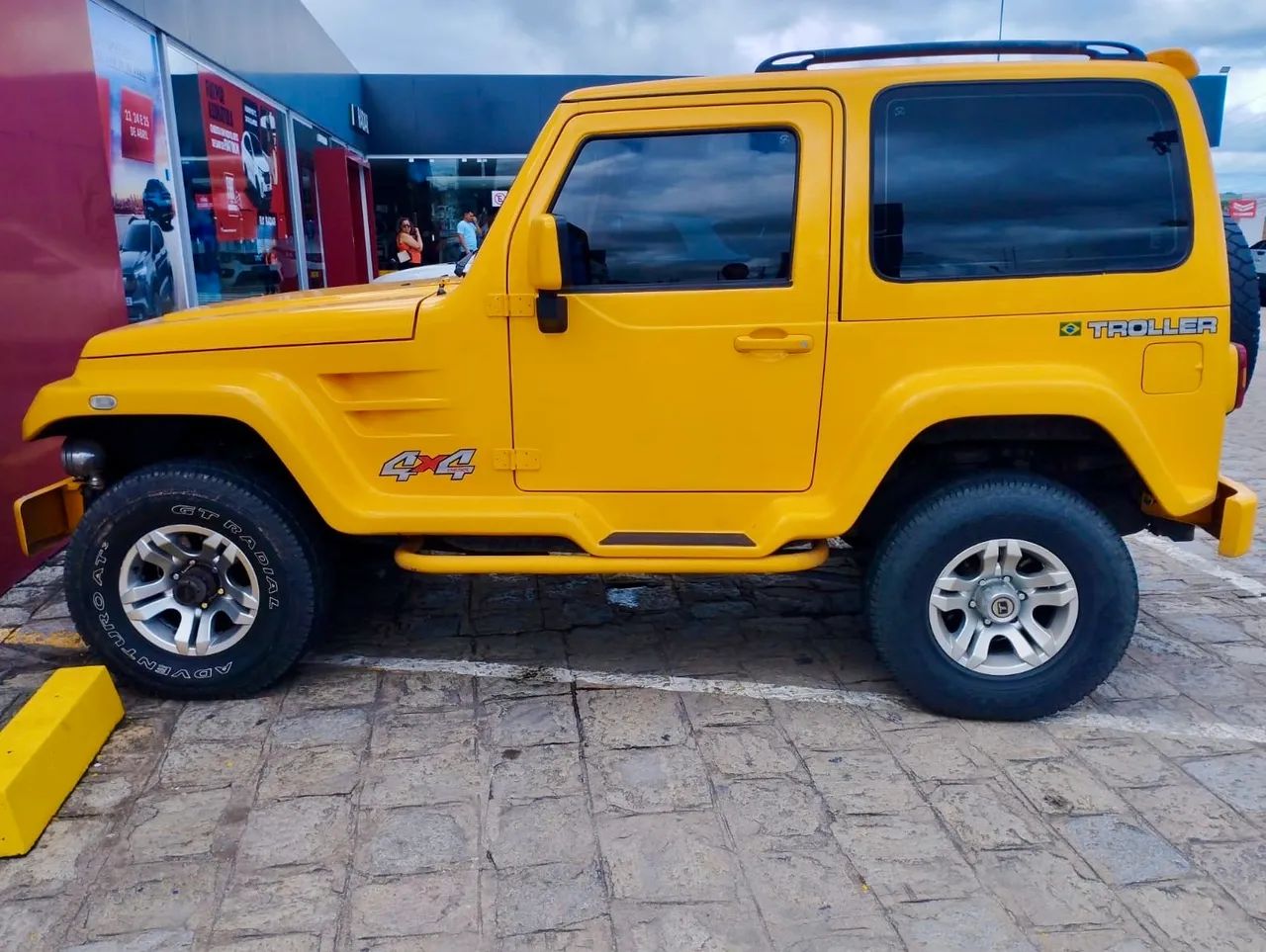 Troller T-4 T-4 4x4 3.0 TB Int. Cap. Rígida Diesel 2010