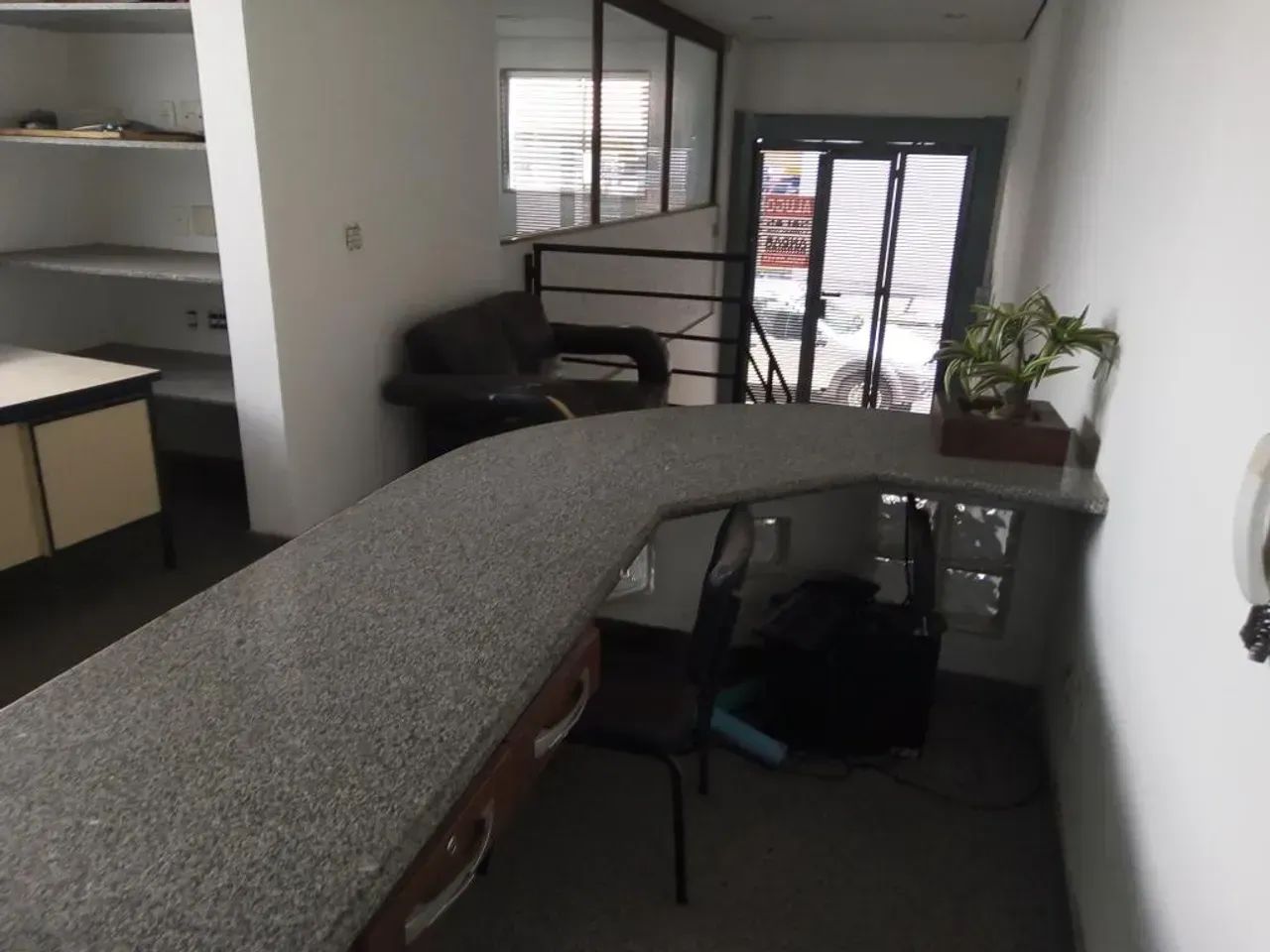 Prédio Comercial com 3 Pavimentos, Salas, Banheiros e Projeto para Galpão - Foto 5