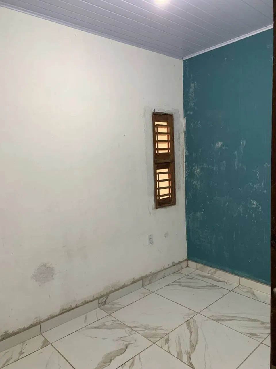 Pequena casa em final de rua, muito bem localizada - Foto 5