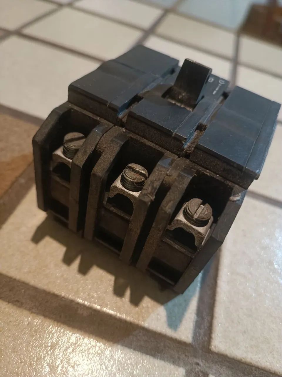 Disjuntor 90A - Foto 2