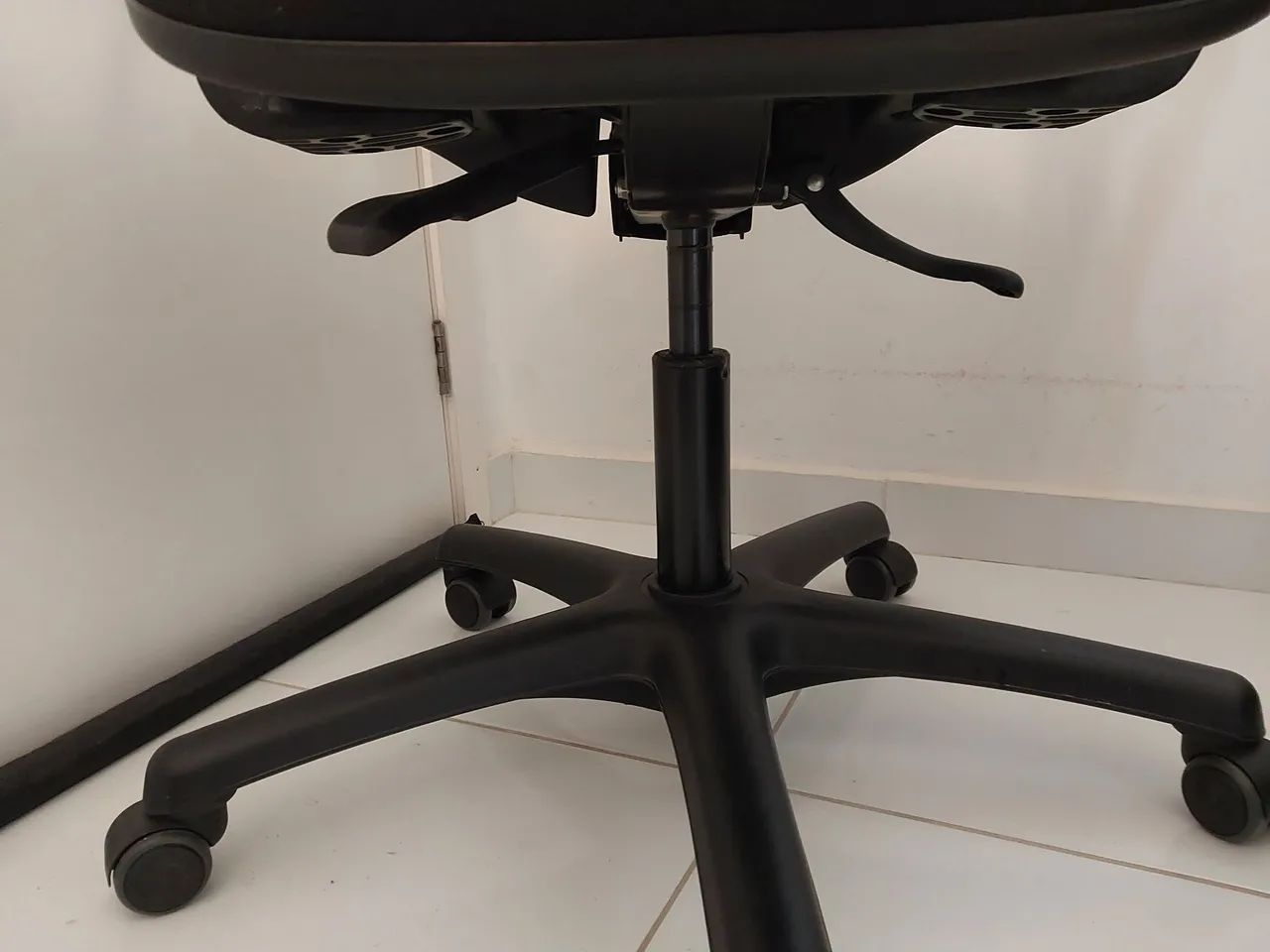 Cadeira lite pro alta giratória Flexform - Foto 4