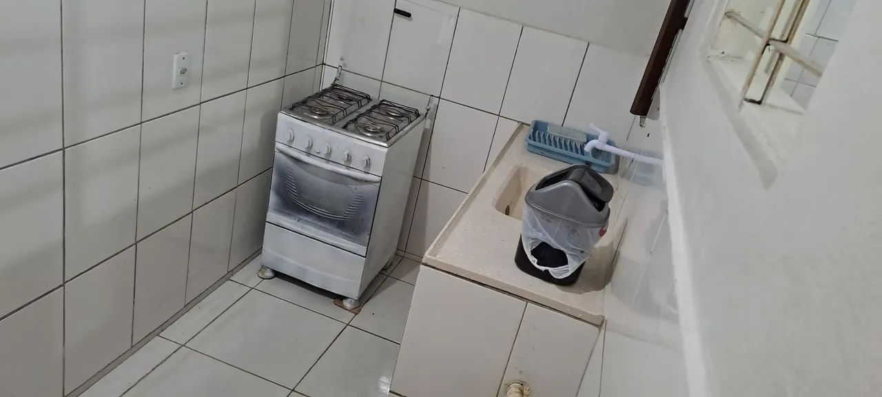 Kitinete mobiliada laranjeiras R$ 1000,00