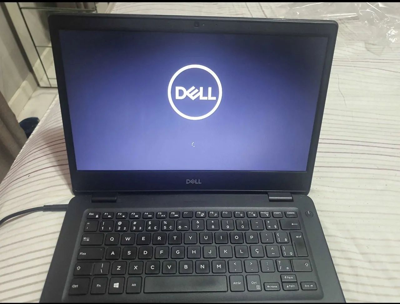 Vendo notebook Dell core i3  8145U  - Foto 2