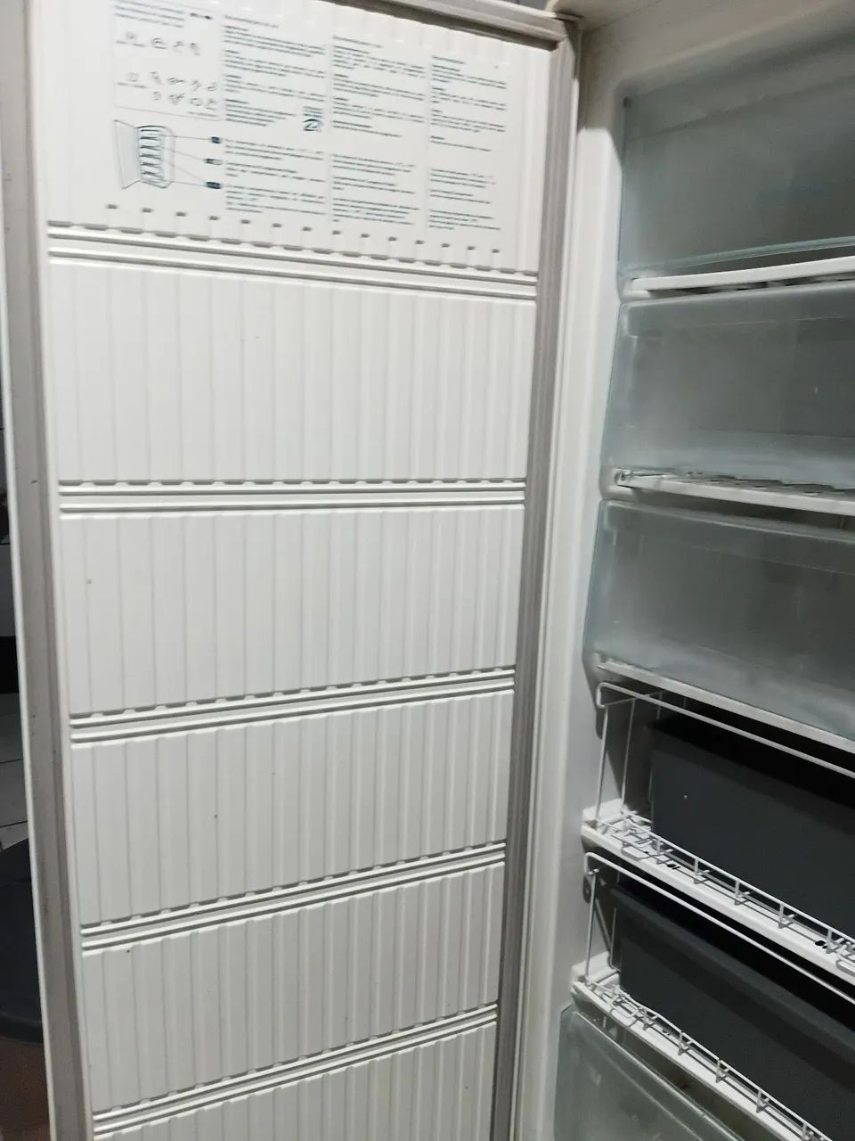 Frizzer Vertical com Gavetas - Foto 4