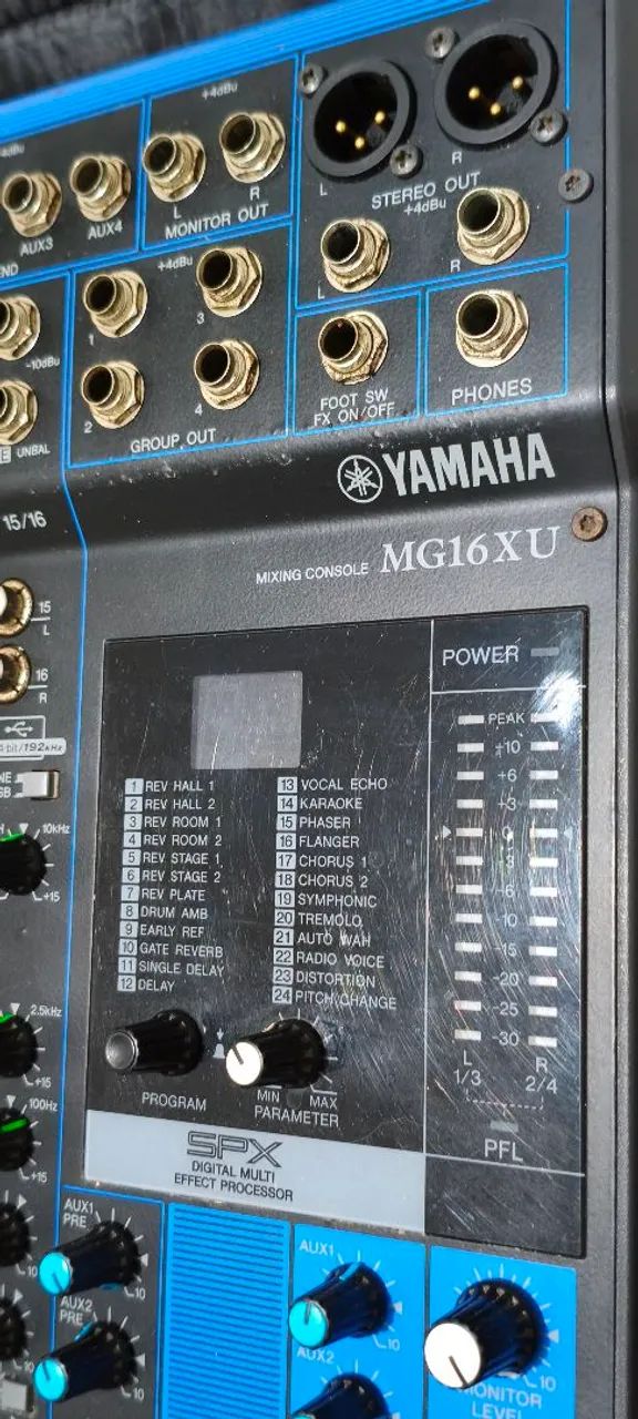 MESA YAMAHA ORIGINAL 16 CANAIS ANÁLOGICA BIVOLT  COM EFEITOS + CASE - Foto 4