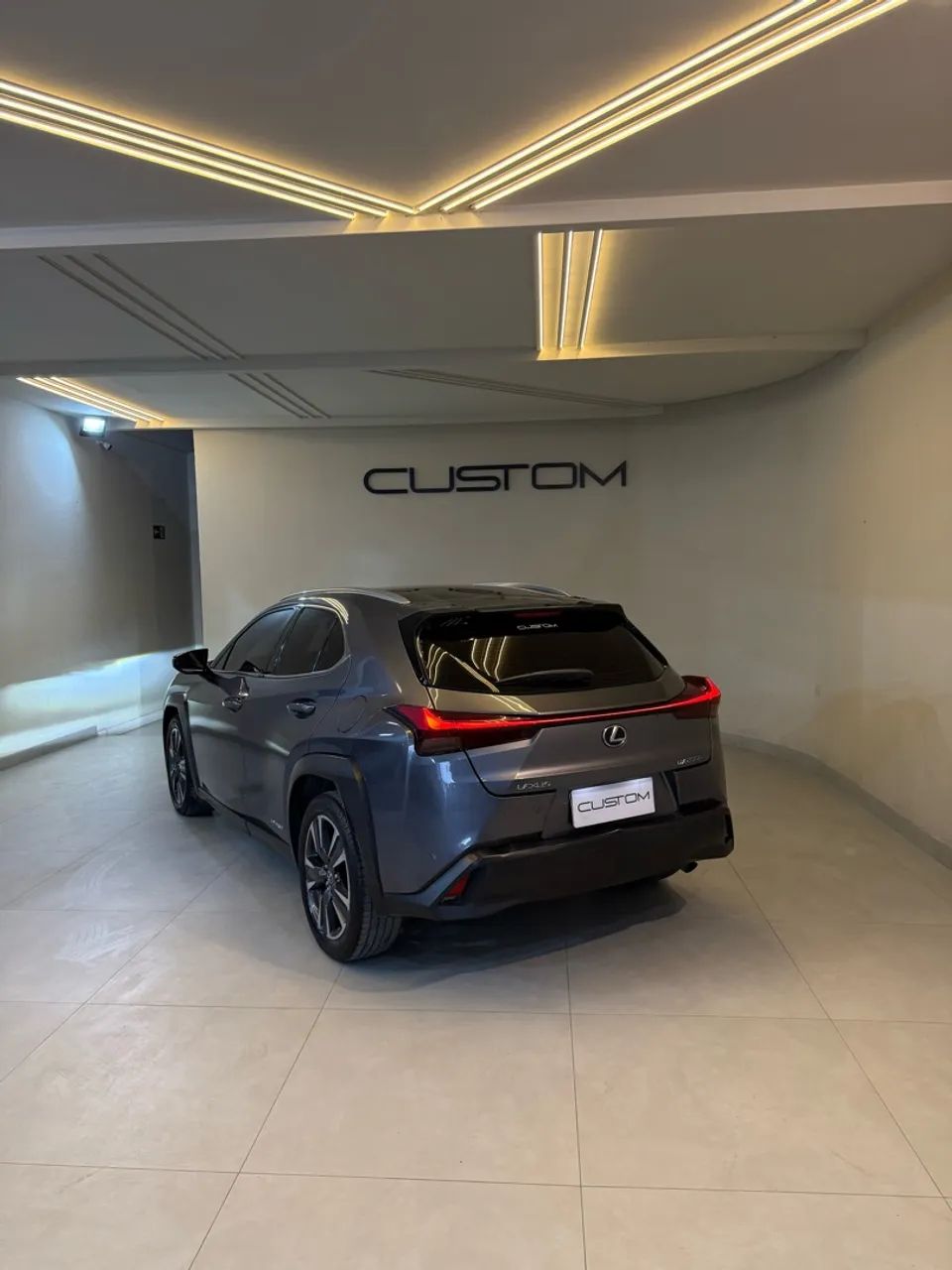 Lexus UX-250h Dynamic 2.0 16V Aut.(hybrid), foto 6 de 10