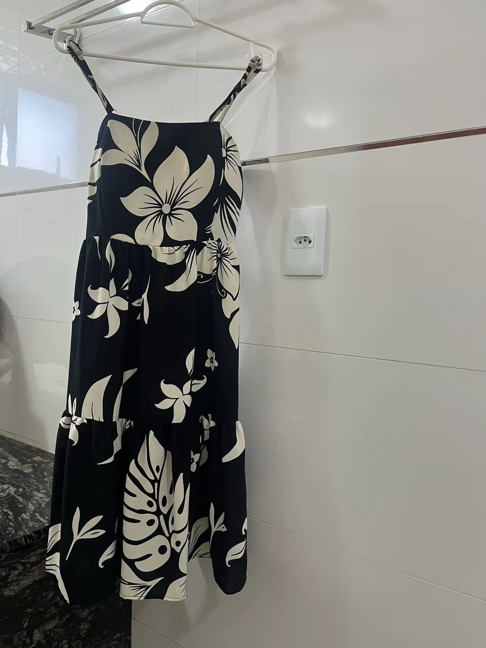 Vestido Tropical (Preto e Creme) - Foto 2