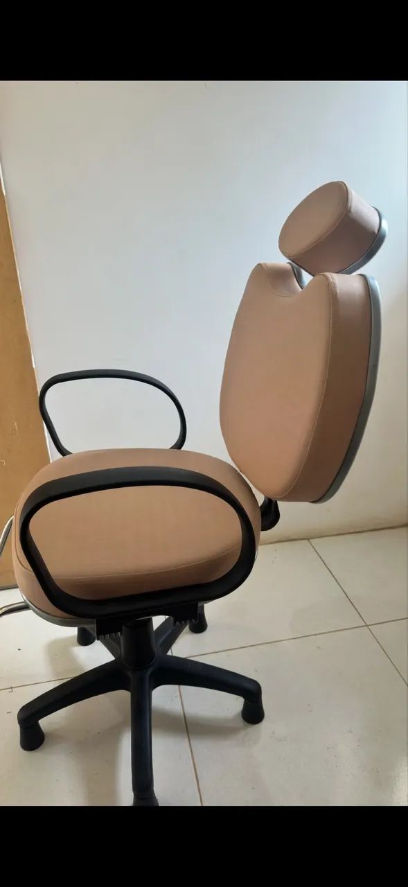 Cadeira de salão e maquiagem  - Foto 3
