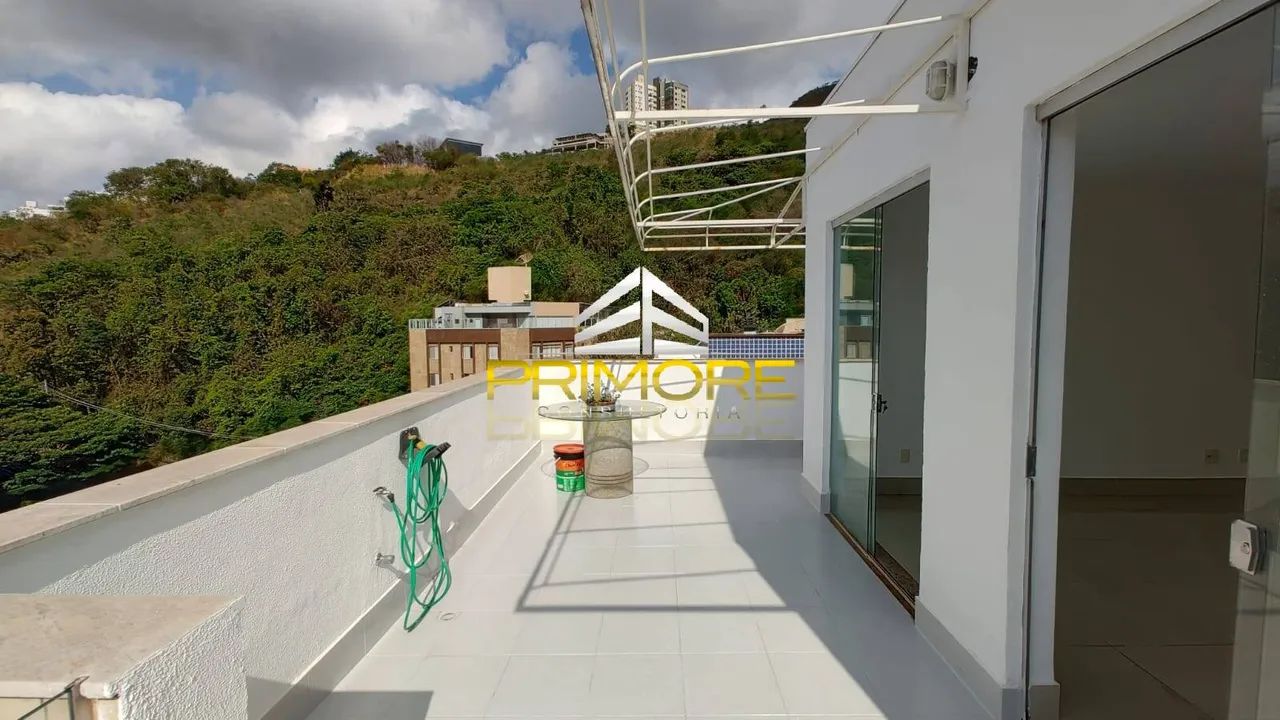 Vendo cobertura 3 quartos no bairro Buritis. Prédio com elevador sem lazer.