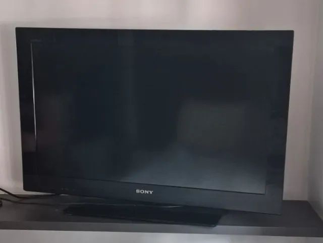 TV Sony cristal líquido 32" - 127 V