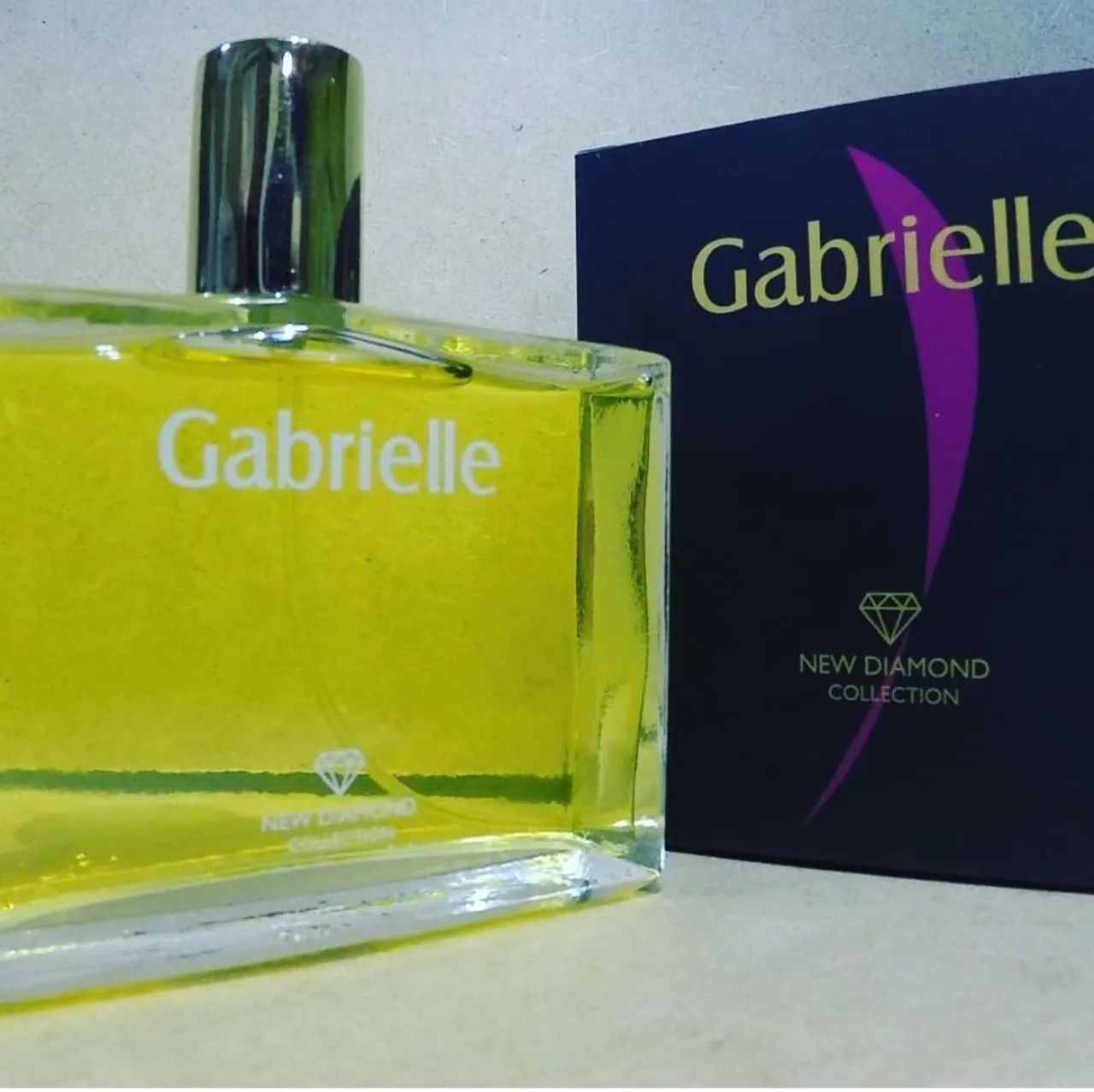 Perfumes da linha New Diamond Collection