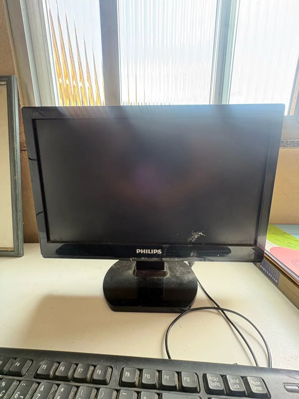 Computador Philips Widescreen LCD 15,6