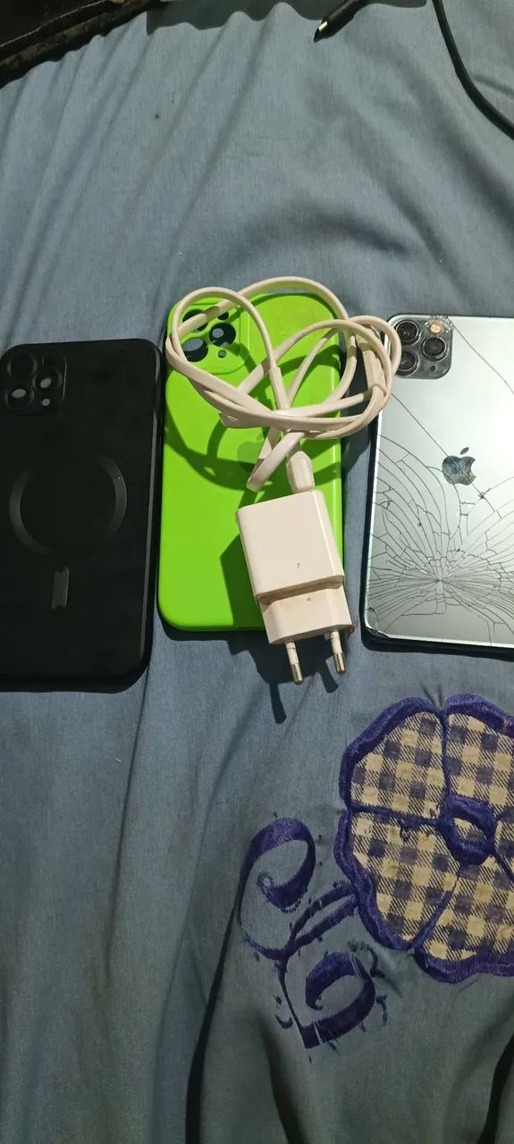 iPhone 11 pro Max (leia a descrição) - Foto 2