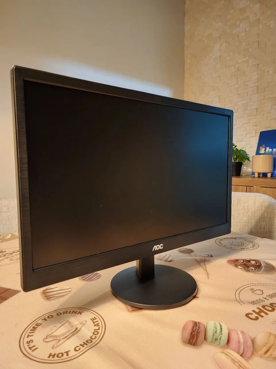 Monitor AOC 18,5" LED + Conversor HDMI e Cabos (Pouco Usado) - Foto 2