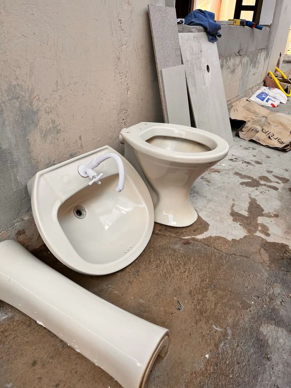 Conjunto de louça sanitária 