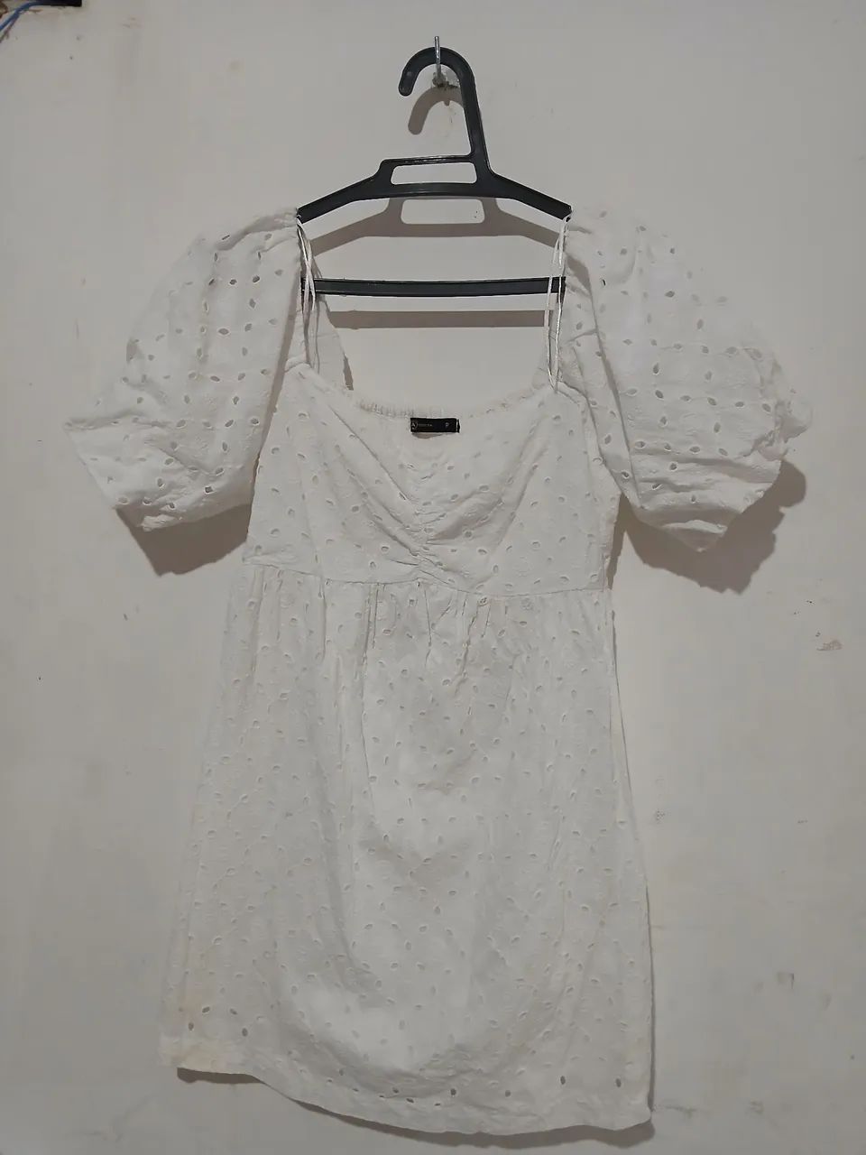 vendo vestido branco curto