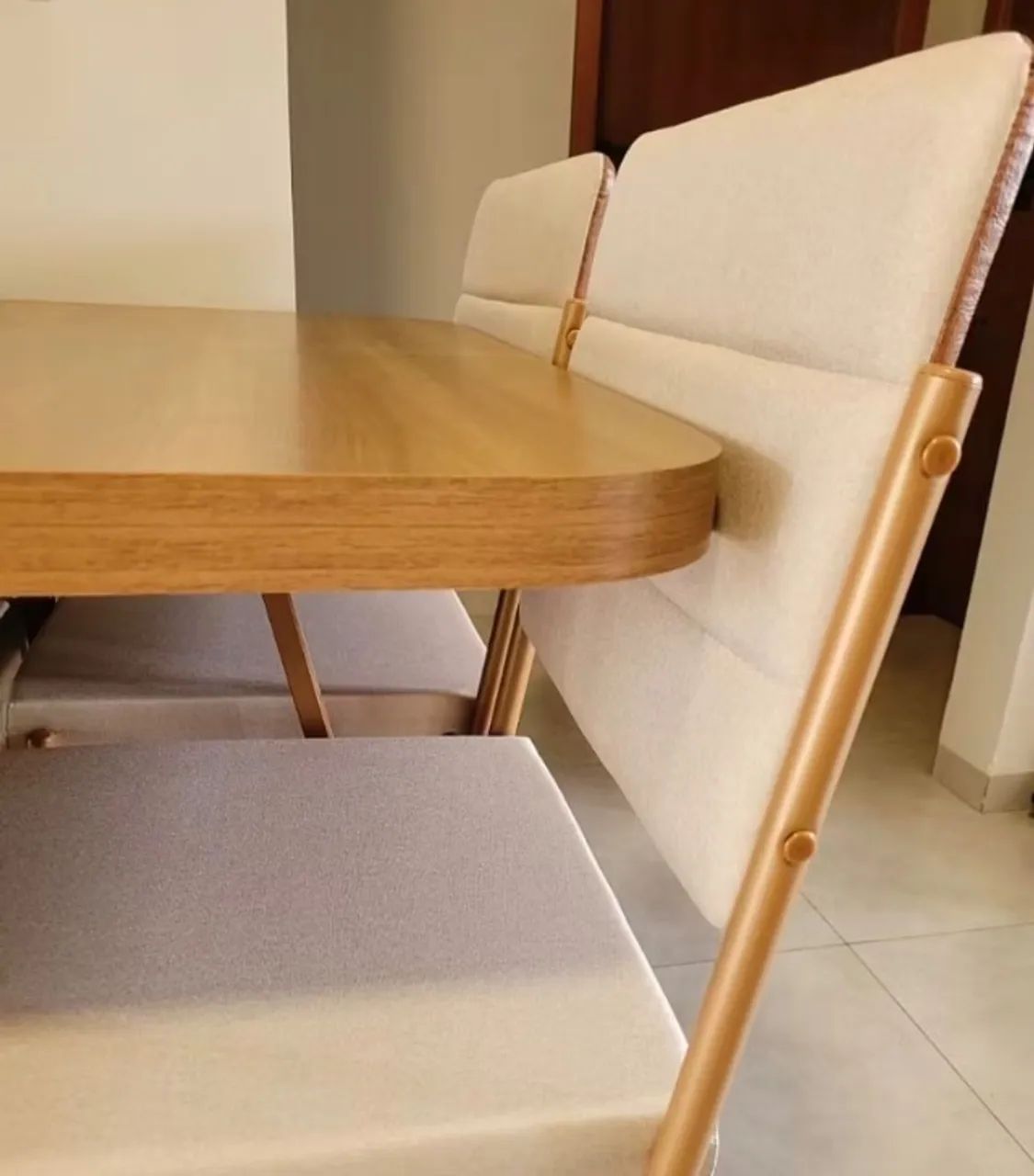 Mesa com 4 cadeiras - Foto 2