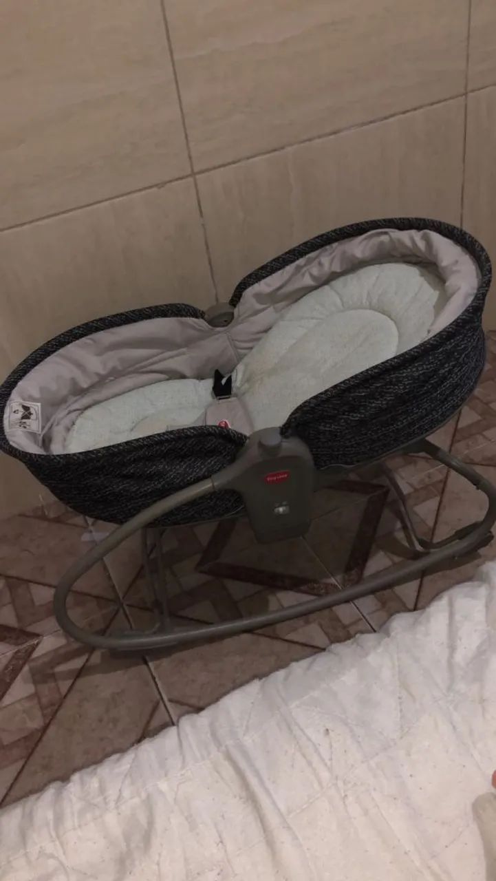 Vendo cadeirinha de bebê que vibra 