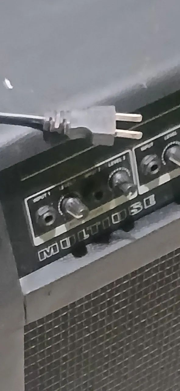Caixa de som super potente 1.290 de potência super conservada com Bluetooth - Foto 2