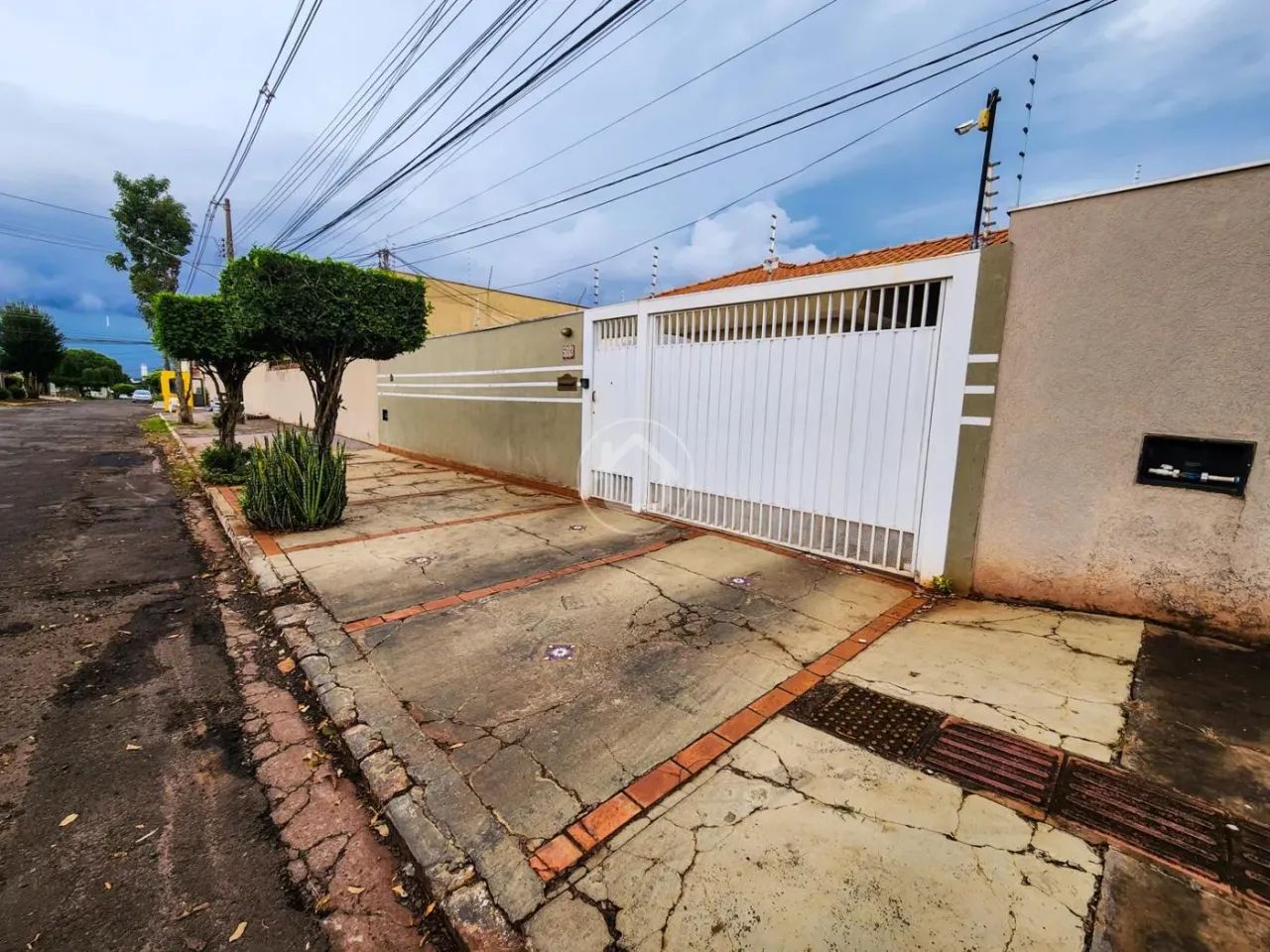 CASA COM PISCINA E ÁREA GOURMET - Foto 2