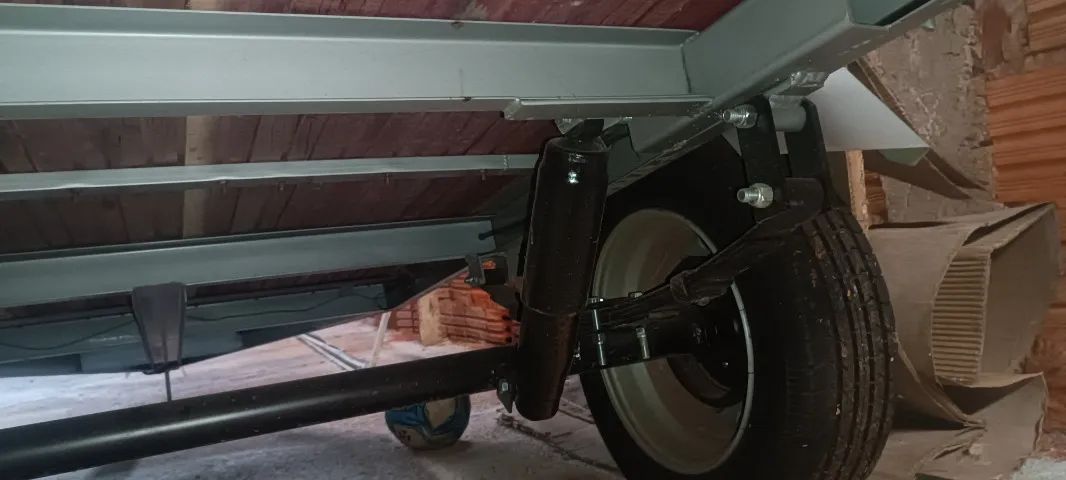 Carretinha carro  novinha R$ 5.500 - Foto 4