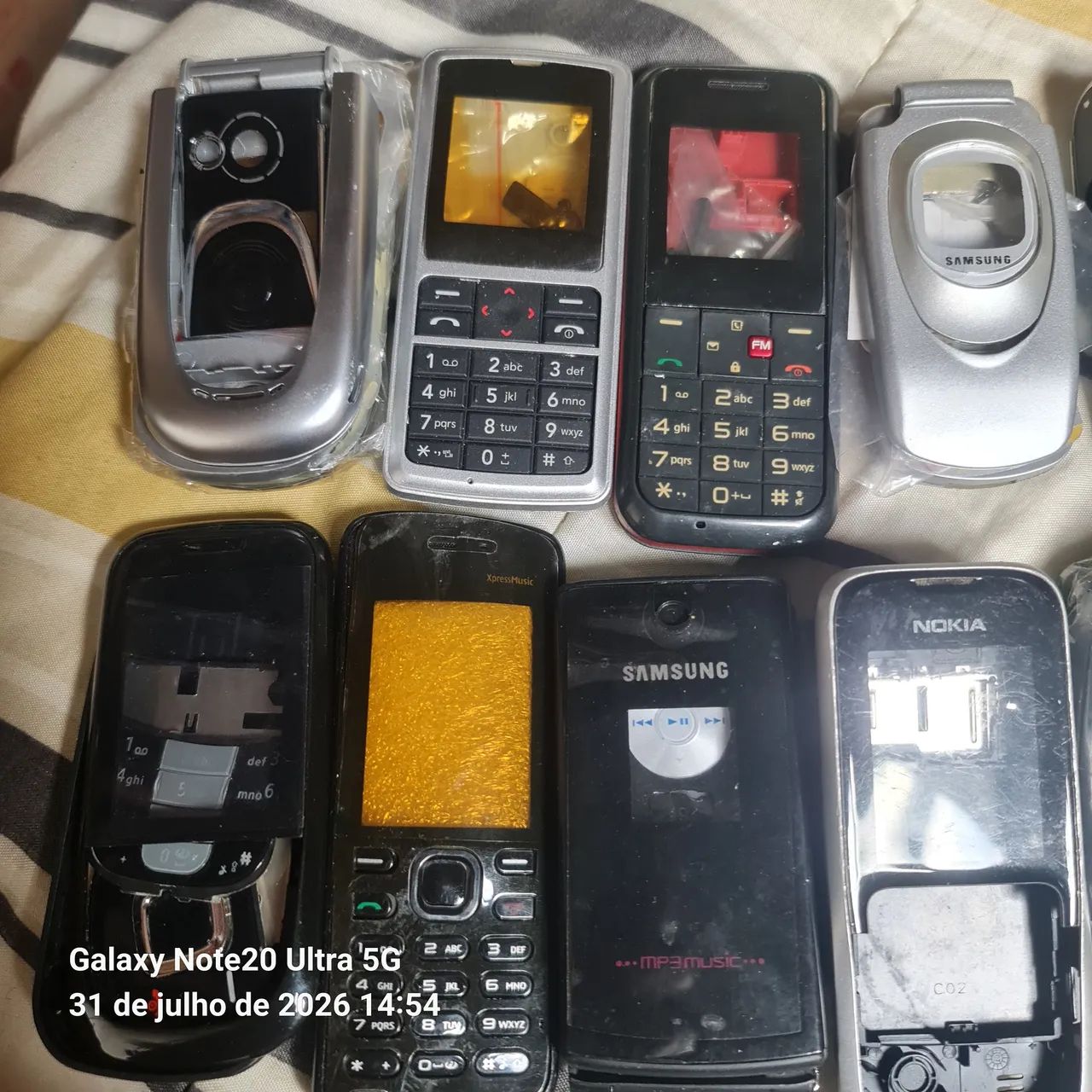 Carcaças de celulares antigos 