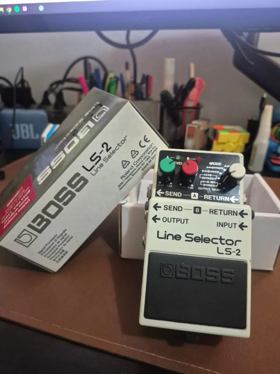 Pedal Boss Line Selector (LS-2)