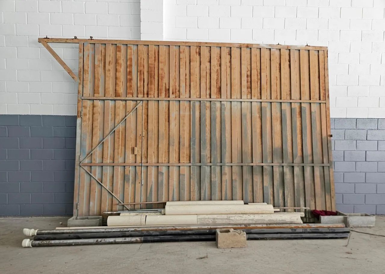 Portão usado chapa inteira - 4,43 x 3,12